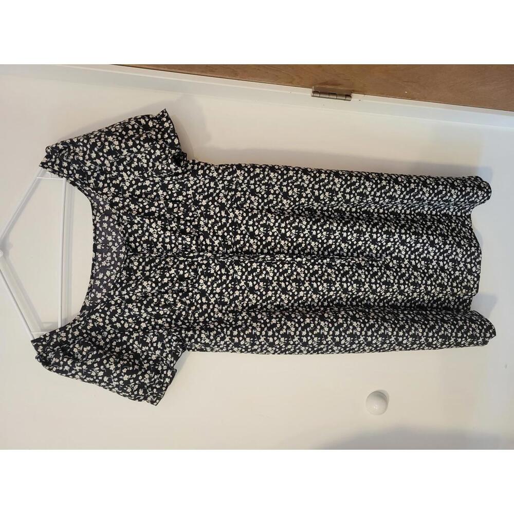 Black and White Floral Puff Sleeve Dress